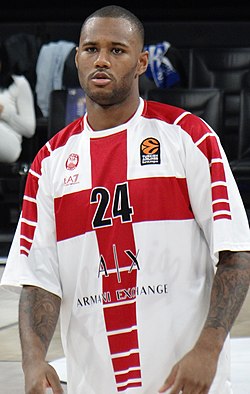 Амат Мбайе